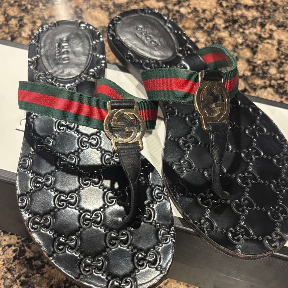 Gucci Black Embossed Sandals with Red and Green Straps